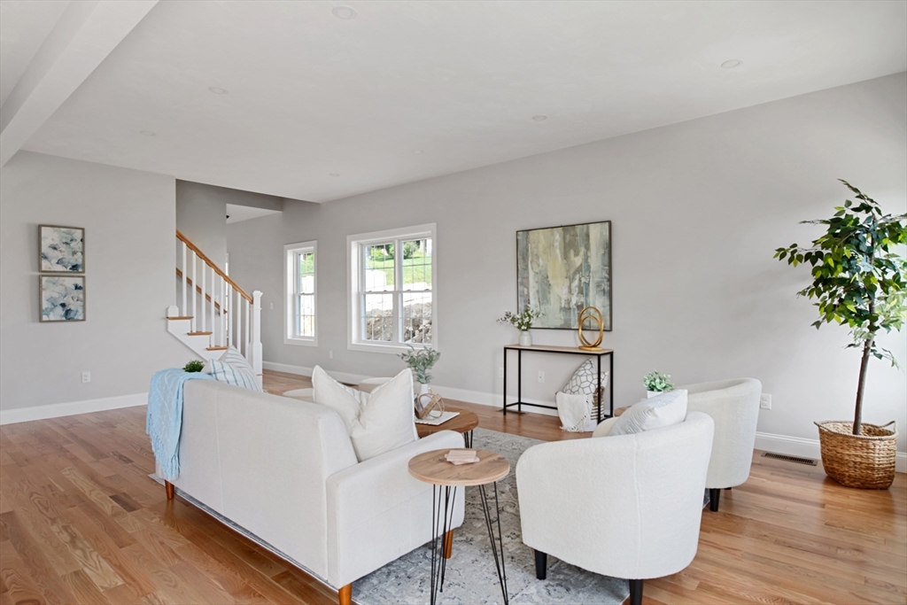 75 Upland Street Worcester, MA 01607 - Photo 5 of 20 Gallery Image 5