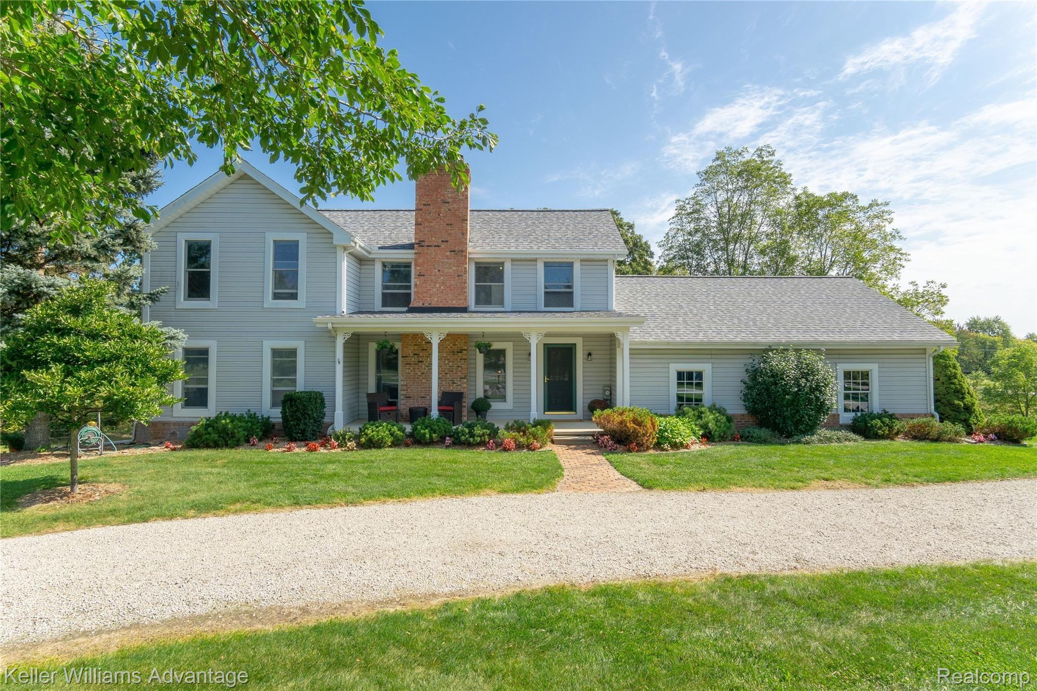 9251 Bergin Road Howell, MI 48843 - Photo 4 of 65 Exteriors (3 of 24).jpg
