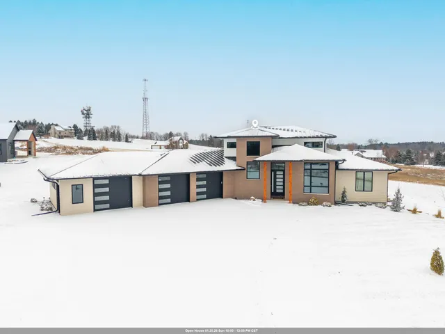 $1,149,900 | W8251 Hackberry Hills Drive, Hortonville, WI 54944