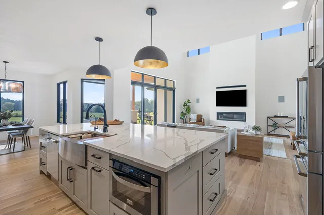 $1,149,900 | W8251 Hackberry Hills Drive, Hortonville, WI 54944