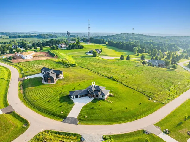 $1,149,900 | W8251 Hackberry Hills Drive, Hortonville, WI 54944