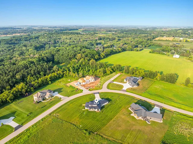 $1,149,900 | W8251 Hackberry Hills Drive, Hortonville, WI 54944