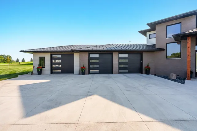 $1,149,900 | W8251 Hackberry Hills Drive, Hortonville, WI 54944