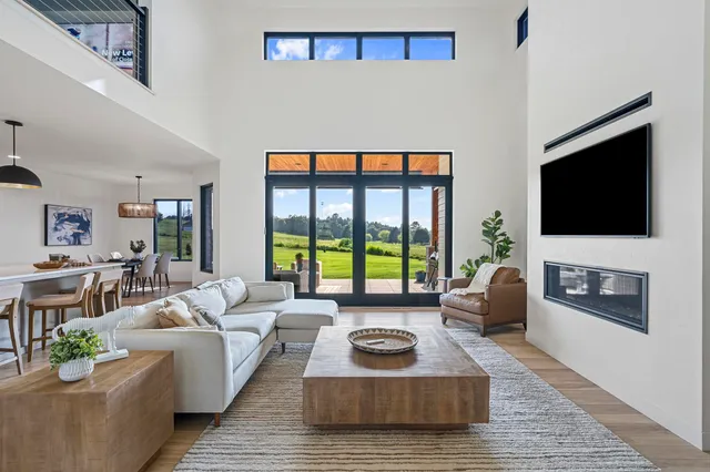 $1,149,900 | W8251 Hackberry Hills Drive, Hortonville, WI 54944