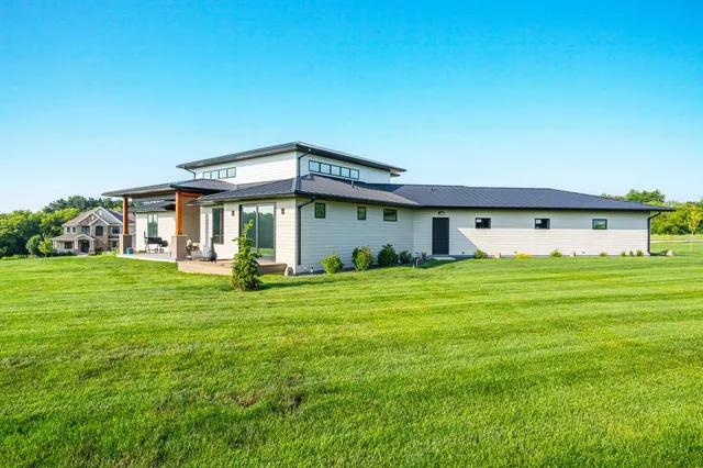 $1,149,900 | W8251 Hackberry Hills Drive, Hortonville, WI 54944