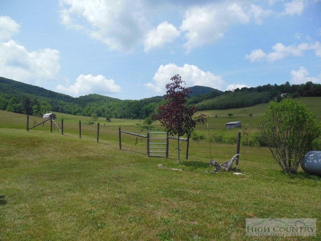 129 Estep Valley Road Sparta, NC 28675 - Photo 2 of 28 Gallery Image 2