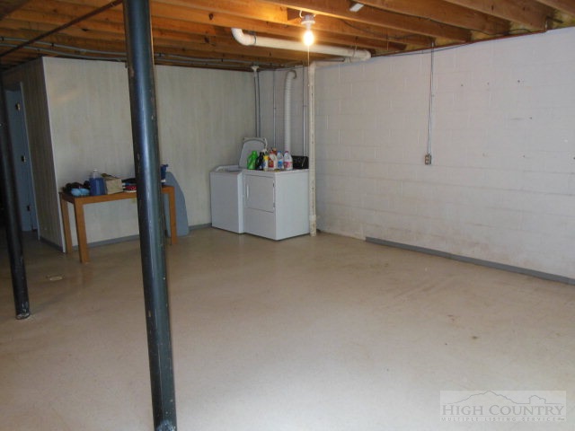 129 Estep Valley Road Sparta, NC 28675 - Photo 9 of 28 Gallery Image 9
