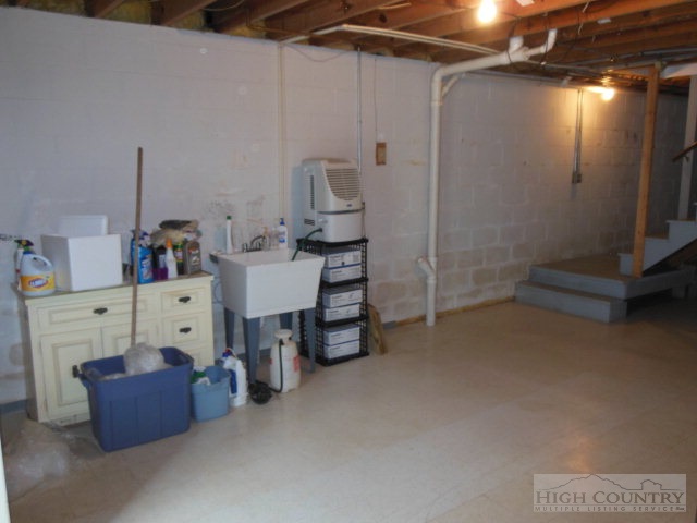 129 Estep Valley Road Sparta, NC 28675 - Photo 10 of 28 Gallery Image 10