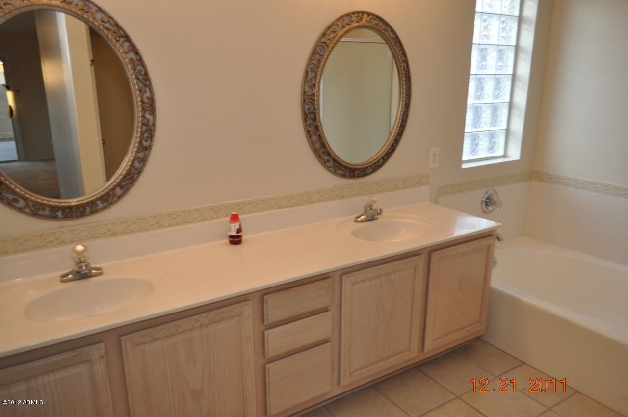 3933 West Bloomfield Road Phoenix, AZ 85029 - Photo 11 of 22 C:\fakepath\DSC_0252