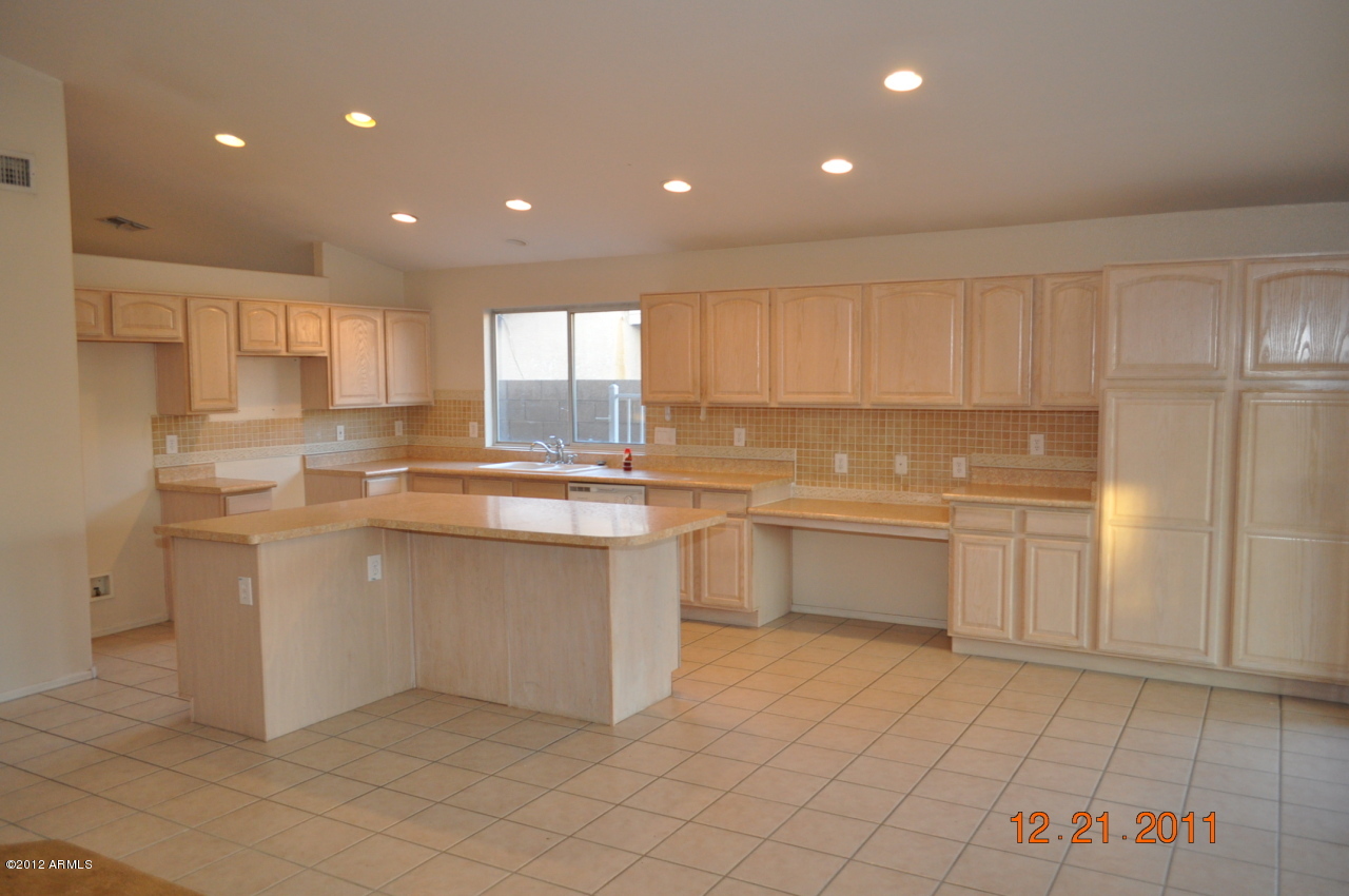 3933 West Bloomfield Road Phoenix, AZ 85029 - Photo 5 of 22 C:\fakepath\DSC_0243