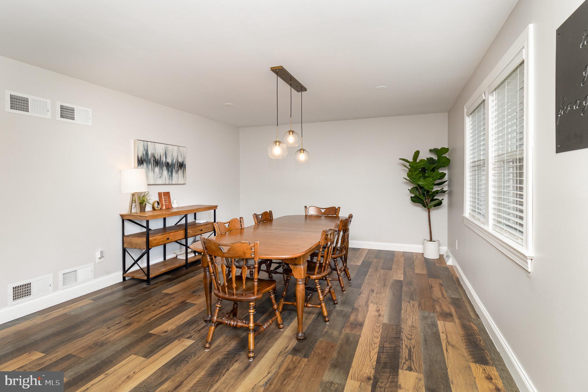 892 Hossler Road Manheim, PA 17545 - Photo 10 of 39 Dining Room