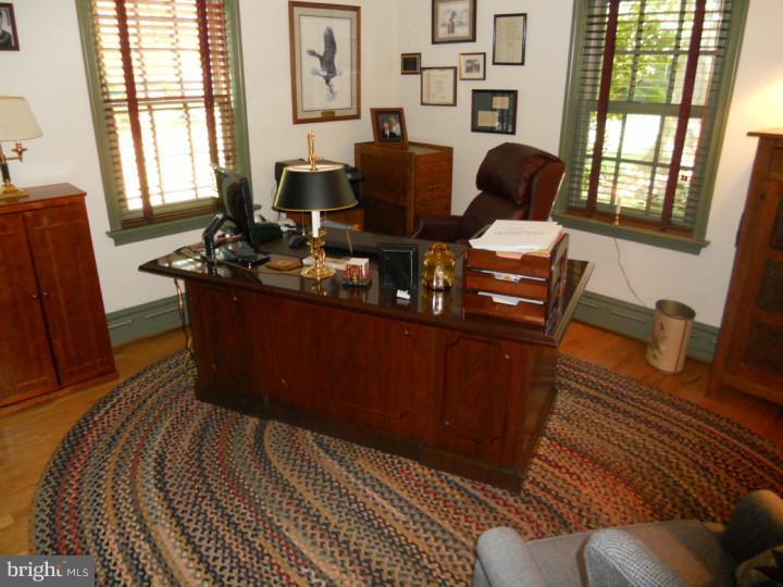 962 Weikel Road Lansdale, PA 19446 - Photo 13 of 25 Office / Study