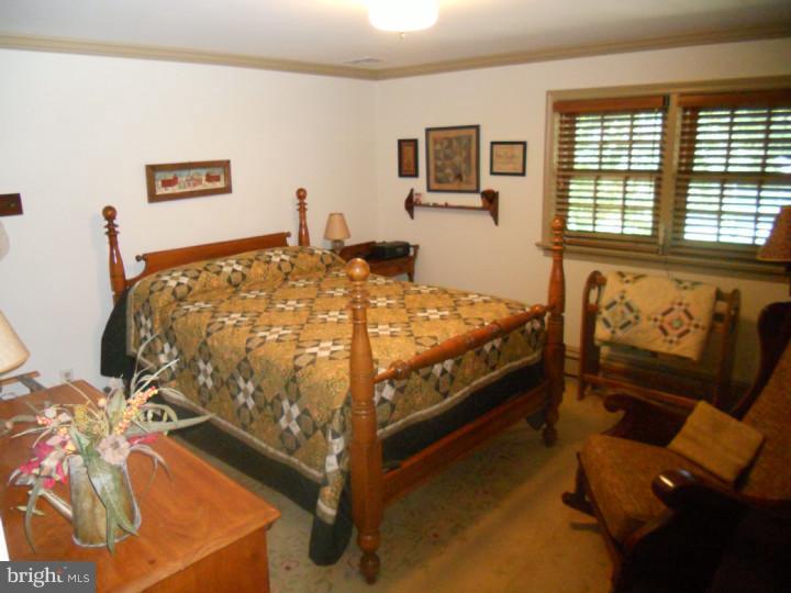 962 Weikel Road Lansdale, PA 19446 - Photo 14 of 25 Bedroom 3