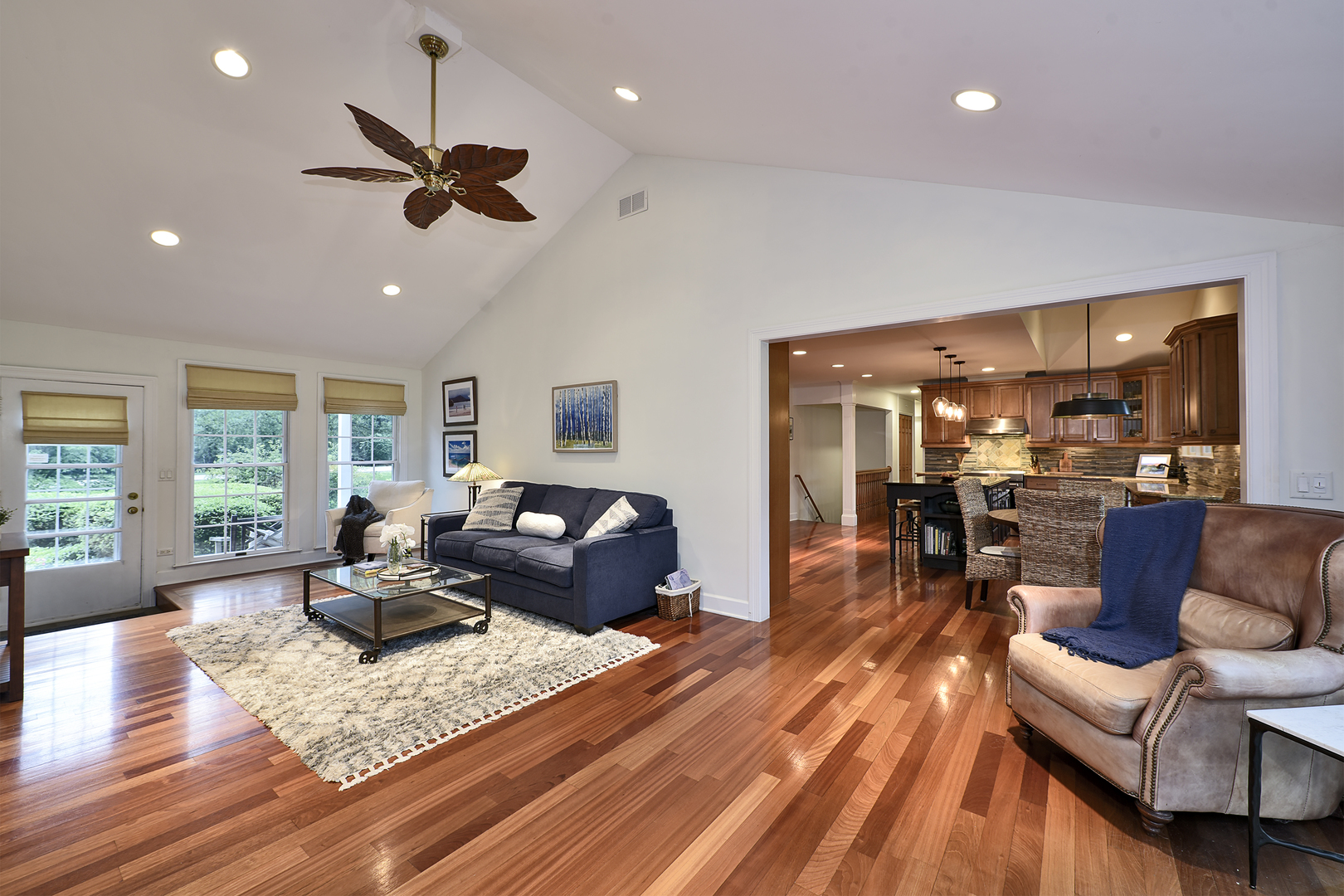 526 North Inverway Road Inverness, IL 60067 - Photo 3 of 19 Gallery Image 3