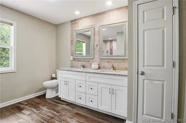 $500,000 | 718 West Kays Point Road, Lake Ozark, MO 65049