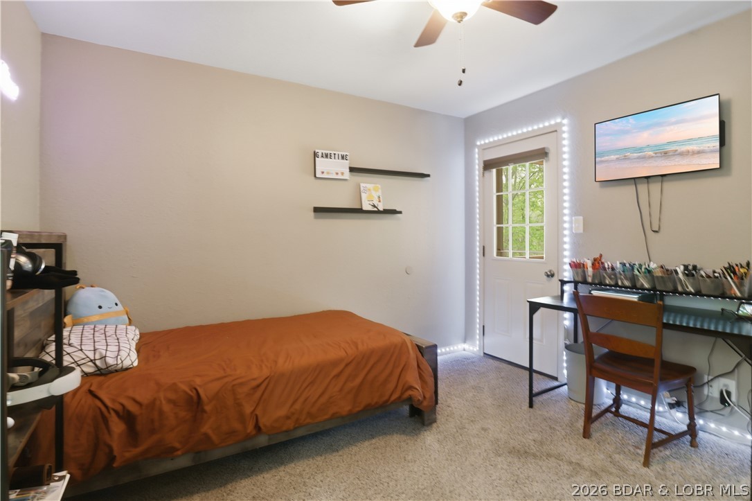 718 West Kays Point Road Lake Ozark, MO 65049 - Photo 23 of 44 Main level bedroom #2