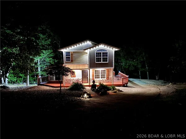 $500,000 | 718 West Kays Point Road, Lake Ozark, MO 65049