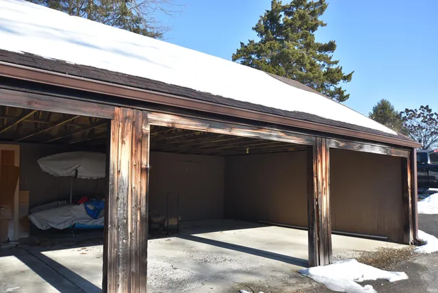 $229,000 | 9441 South Pointe Lasalles Drive, Bloomington, IN 47401