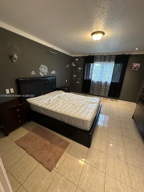 Atlantic Shores Hallandale Beach, FL 33009 - Photo 11 of 19 a bedroom with a bed and a night stand