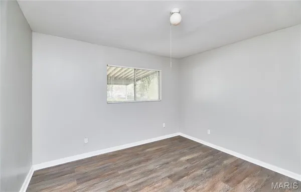 $1,400 | 29 Mary Ann Court, Florissant, MO 63031