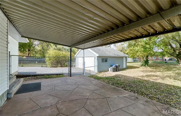 $1,400 | 29 Mary Ann Court, Florissant, MO 63031