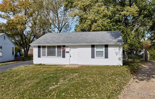 $1,450 | 29 Mary Ann Court, Florissant, MO 63031