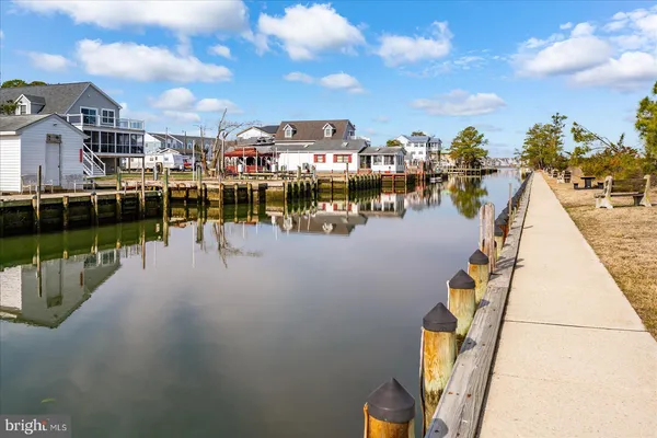 $645,000 | 38284 Clearwater Court, Ocean View, DE 19970