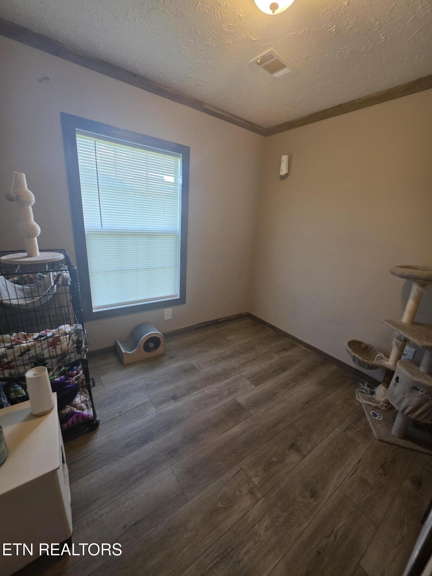 812 West 3rd Avenue Oneida, TN 37841 - Photo 13 of 16 20260615_183238 (1)