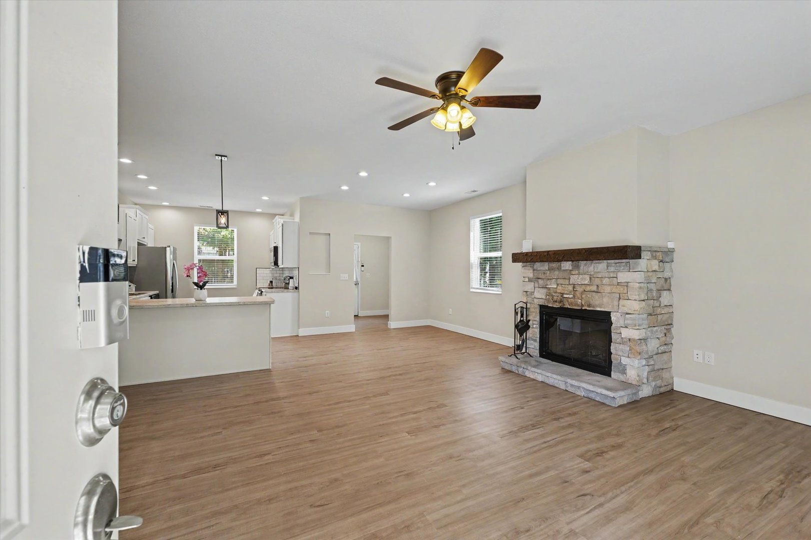 2014 Winchester Drive Champaign, IL 61821 - Photo 5 of 32