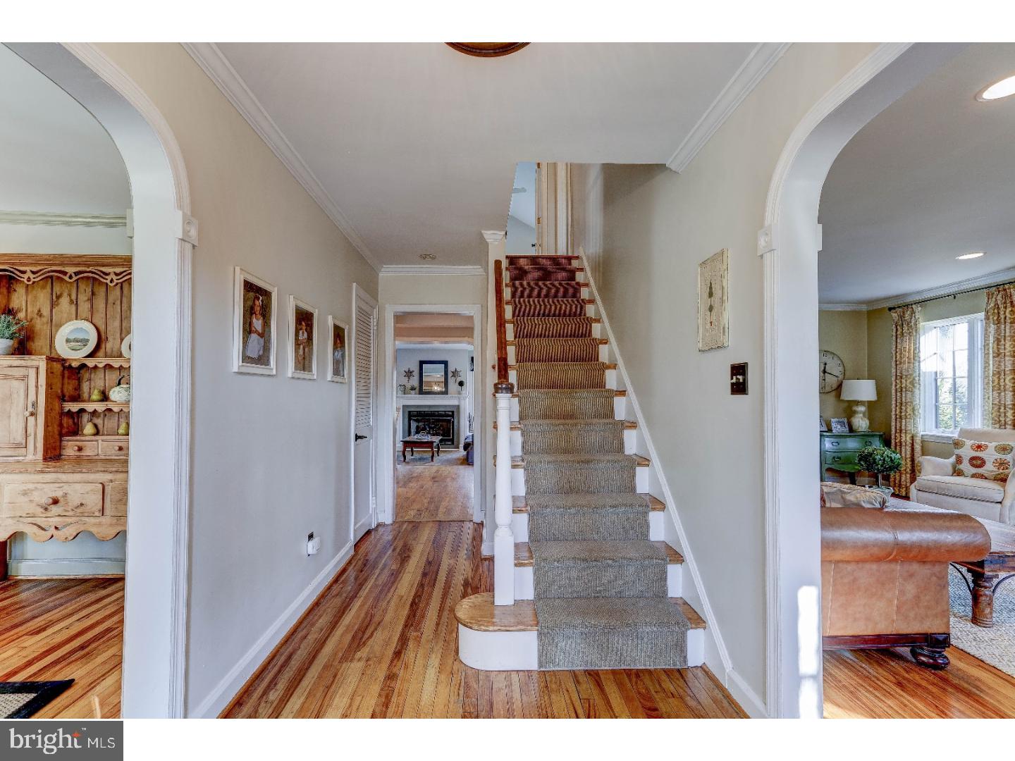 16 Briar Road Wayne, PA 19087 - Photo 2 of 22 Foyer