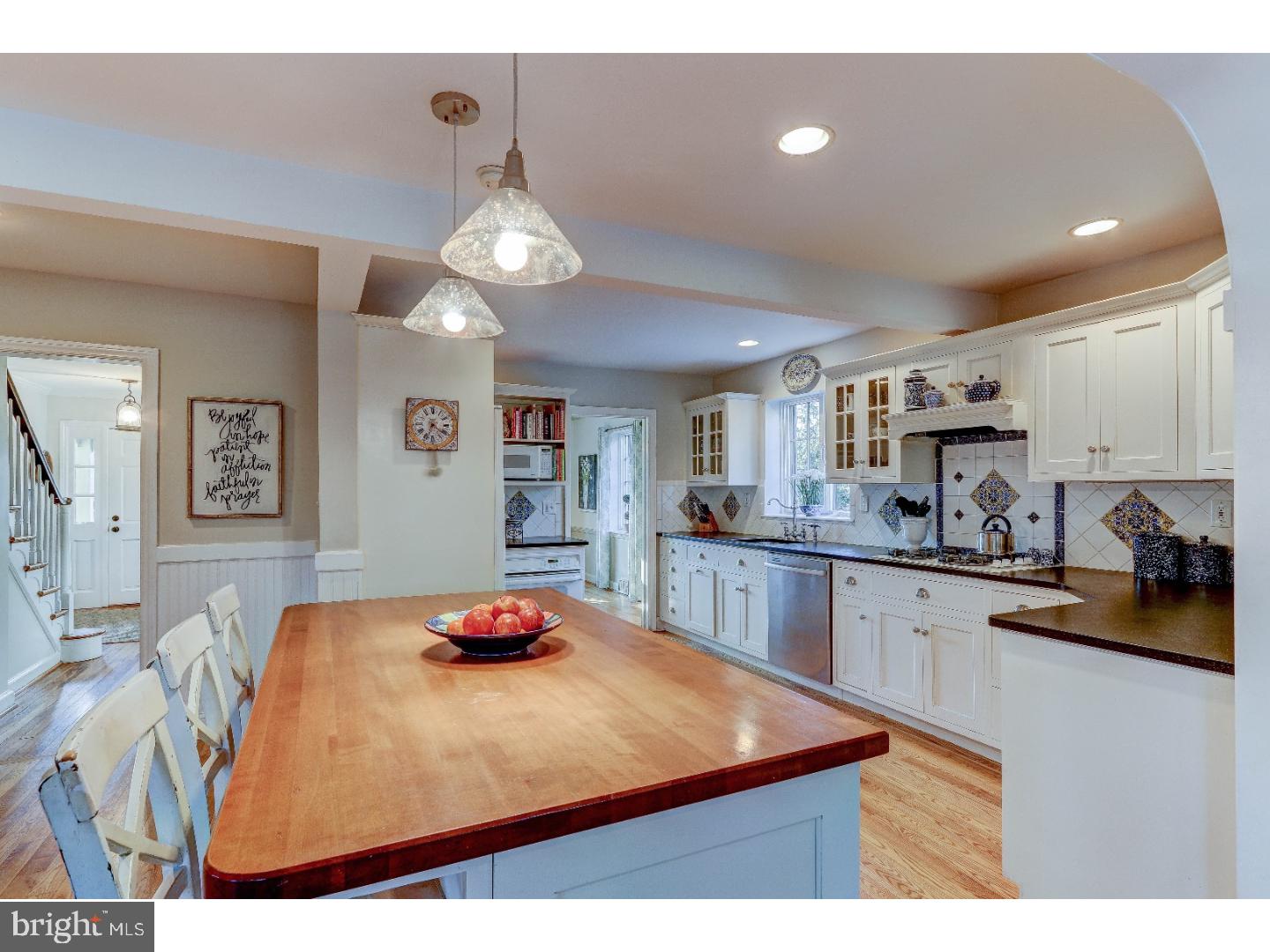 16 Briar Road Wayne, PA 19087 - Photo 6 of 22 Kitchen