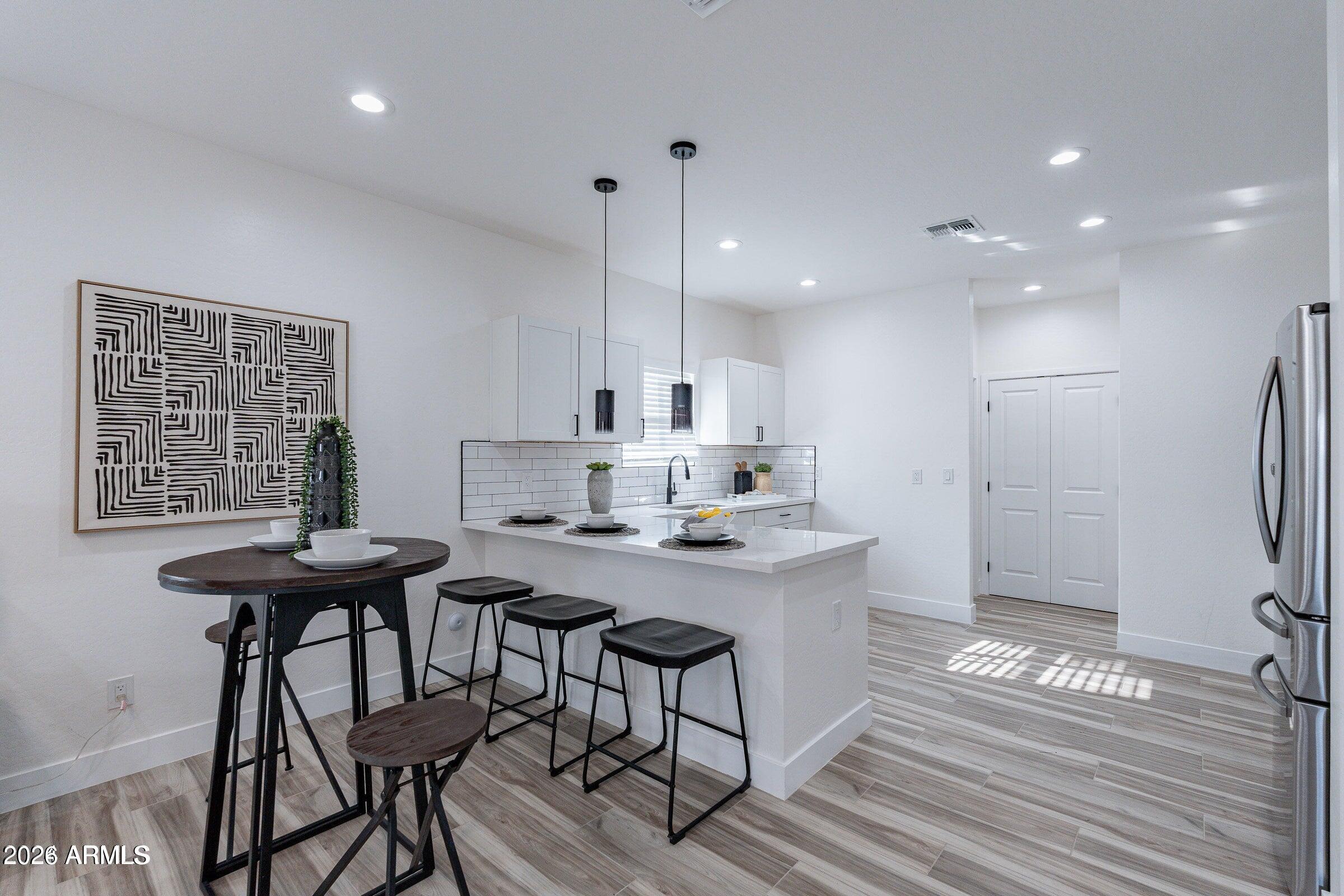 4815 South 28th Street, Unit 2 Phoenix, AZ 85040 - Photo 5 of 20