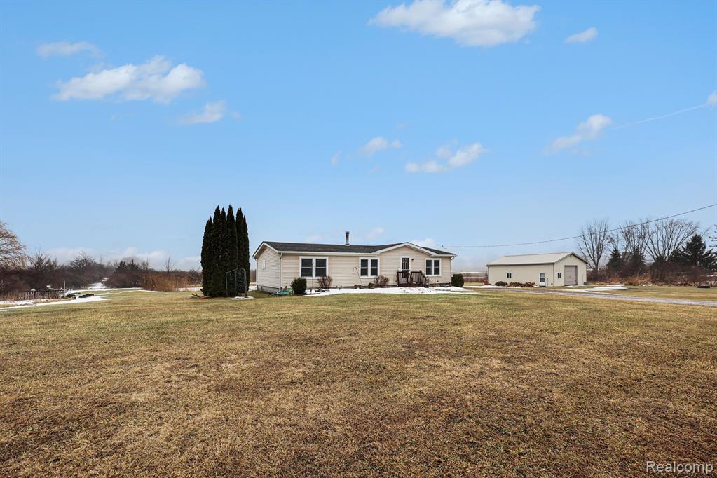 12509 Norman Road Yale, MI 48097 - Photo 2 of 25
