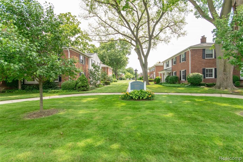 634 Cadieux Road Grosse Pointe, MI 48230 - Photo 25 of 34
