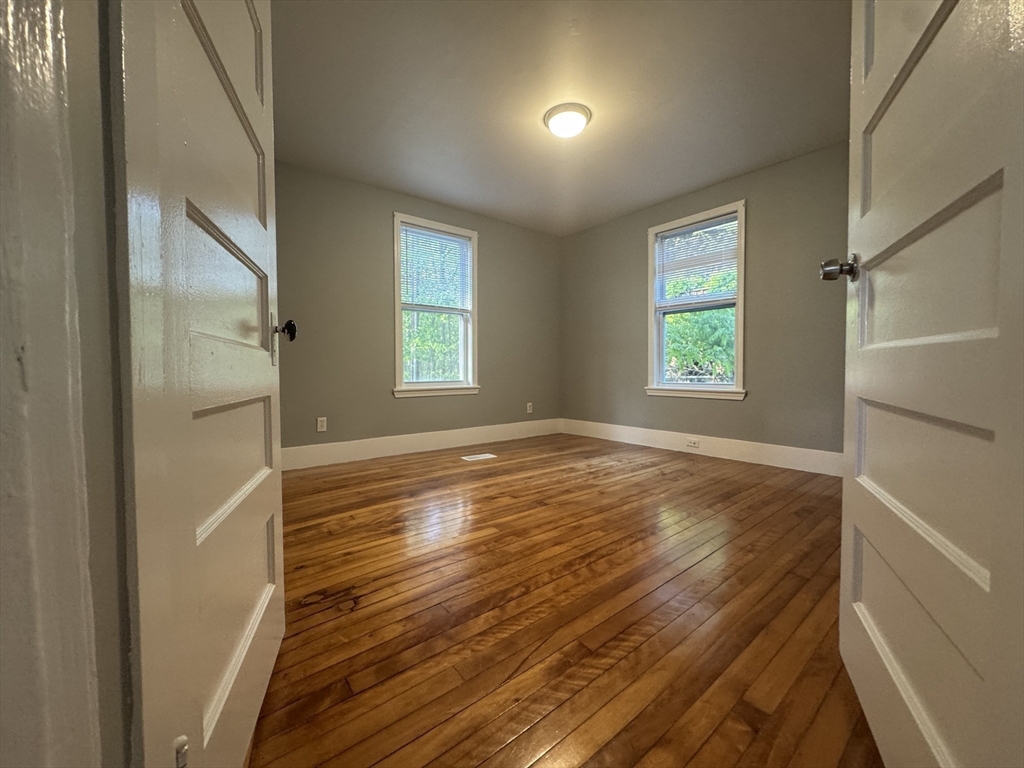 15 Breck Street Worcester, MA 01605 - Photo 13 of 34