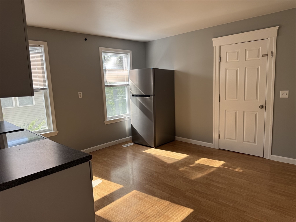 15 Breck Street Worcester, MA 01605 - Photo 3 of 34