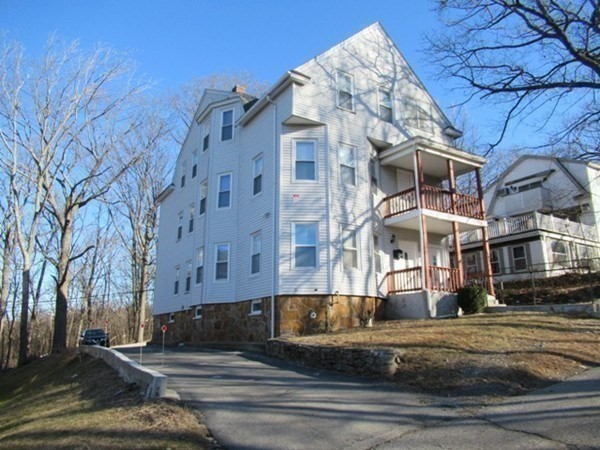 15 Breck Street Worcester, MA 01605 - Photo 5 of 34