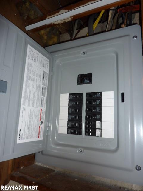 24917 Flower Eastpointe, MI 48021 - Photo 36 of 46 New service box 2016