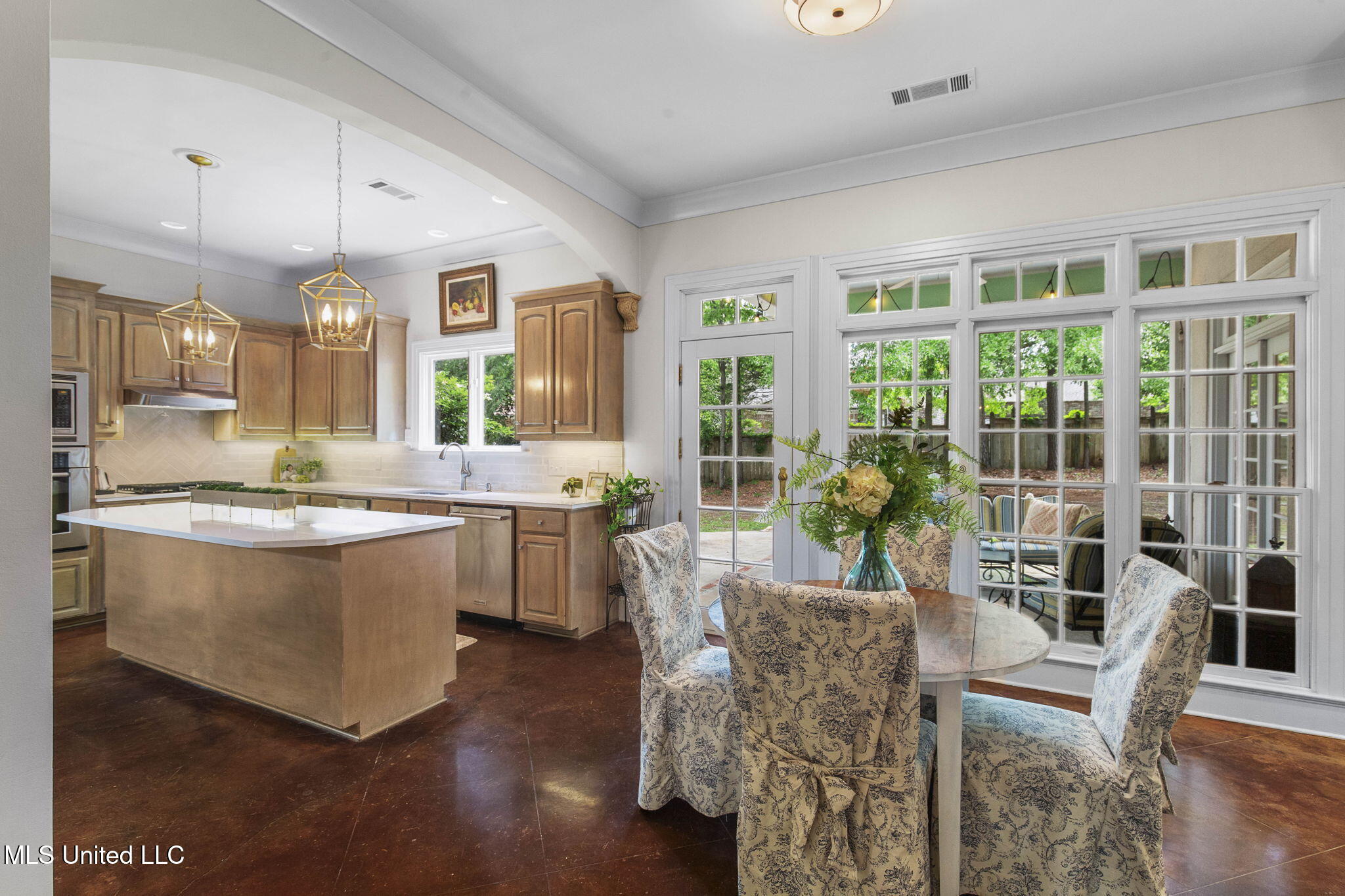 511 Pine Hill Place Flowood, MS 39232 - Photo 2 of 78 24-web-or-mls-511 Pine Hill-25