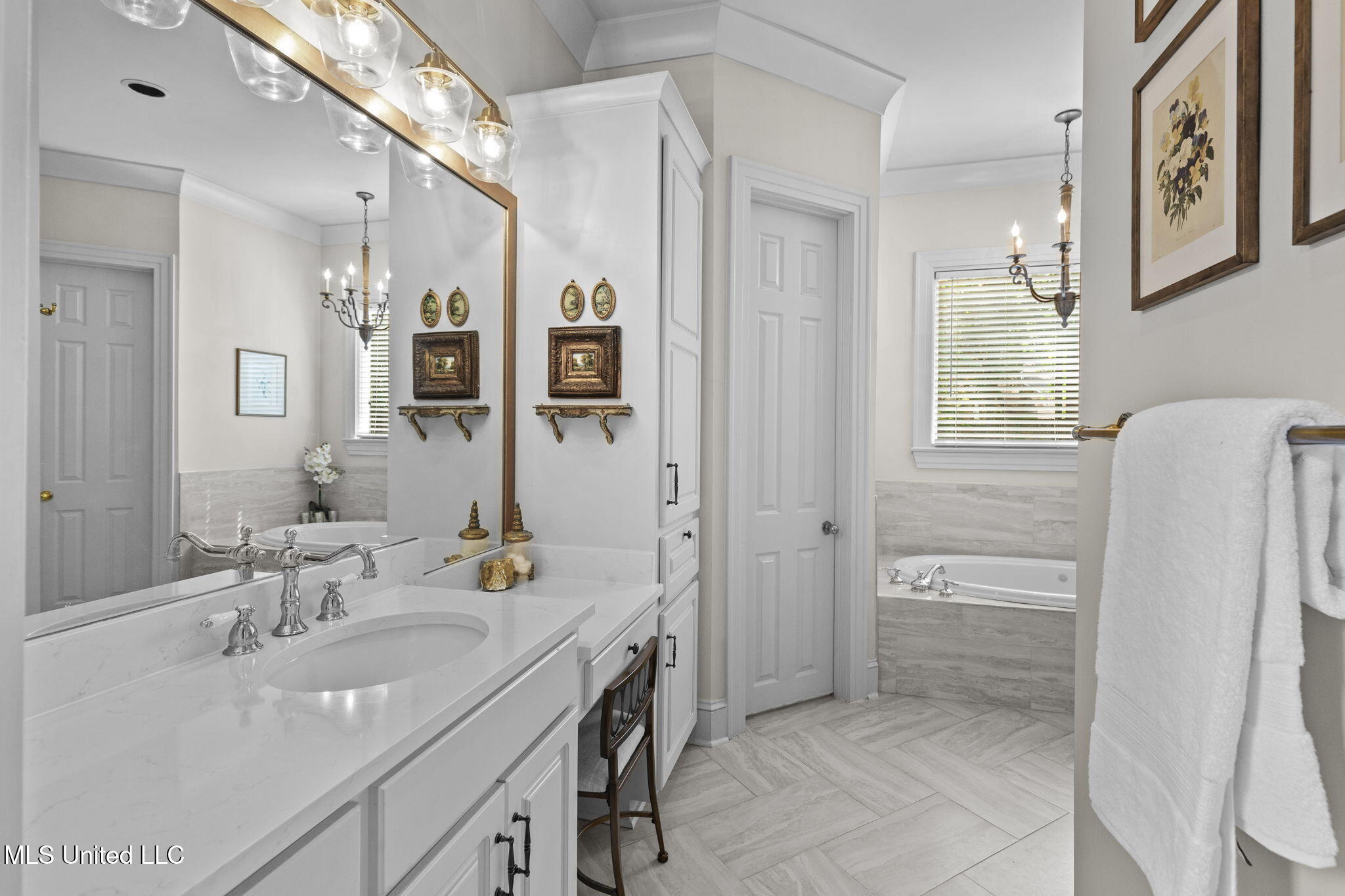 511 Pine Hill Place Flowood, MS 39232 - Photo 6 of 78 41-web-or-mls-511 Pine Hill-43