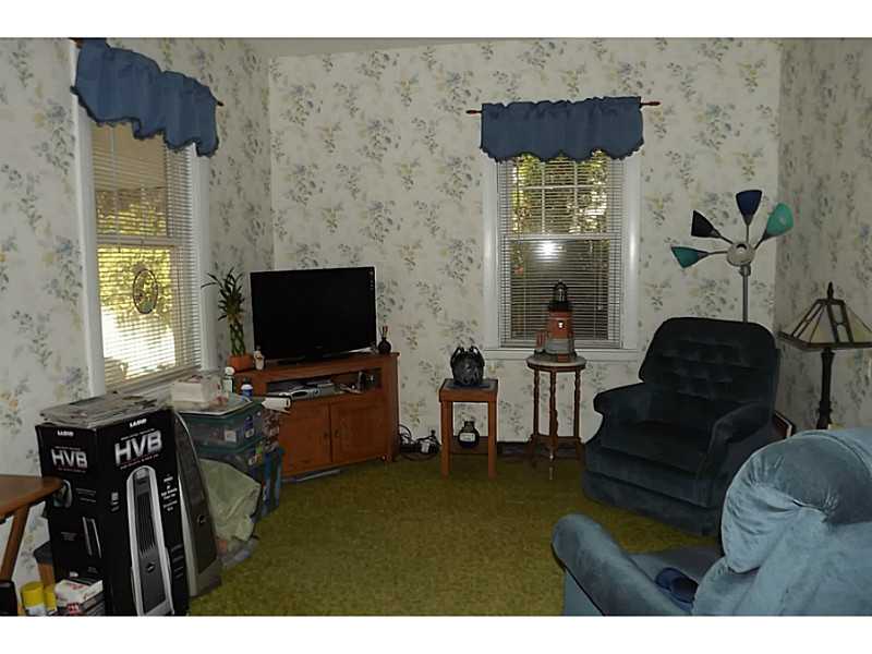 163 Old County Road Smithfield, RI 02917 - Photo 5 of 20 Living Room.
