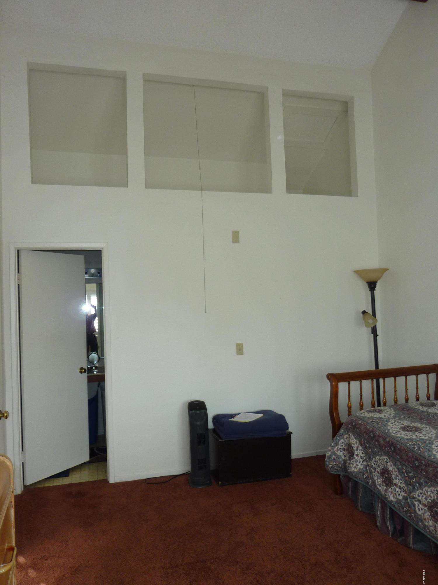677 Arneill Road Camarillo, CA 93010 - Photo 21 of 40 a room with a bed