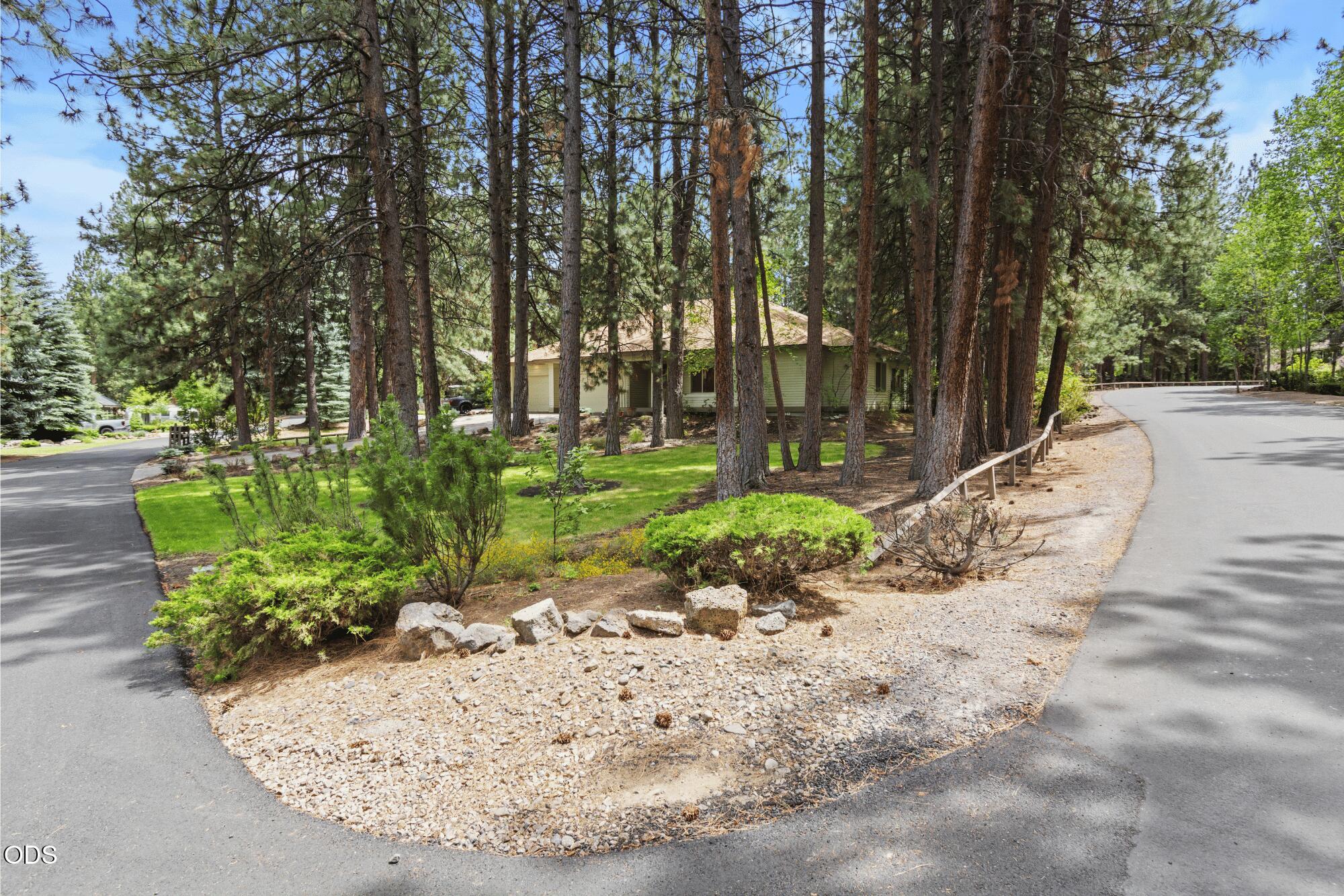 20387 Christmas Ridge Bend, OR 97702 - Photo 53 of 54