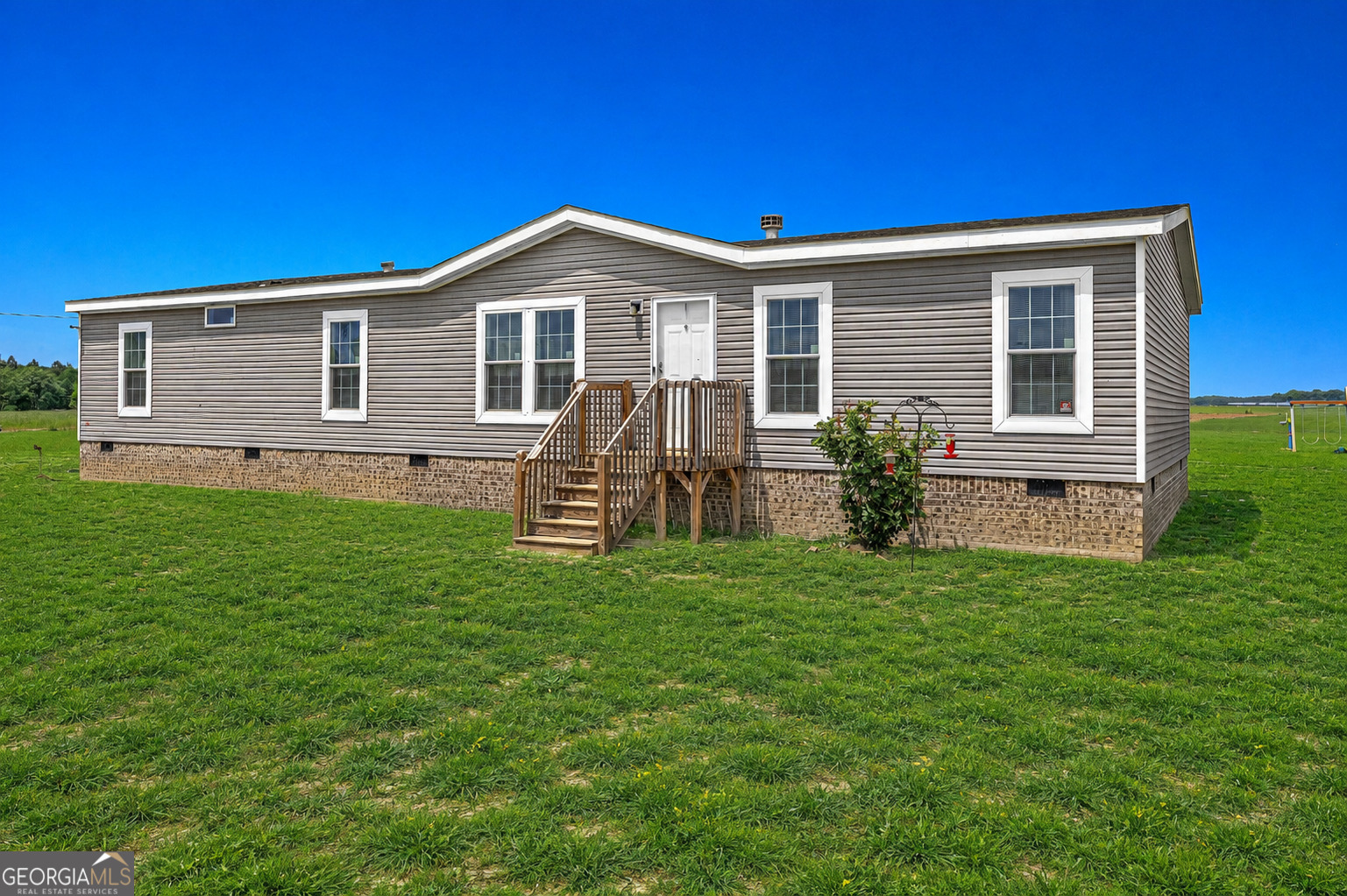 655 Lowe Road Comer, GA 30629 - Photo 2 of 13