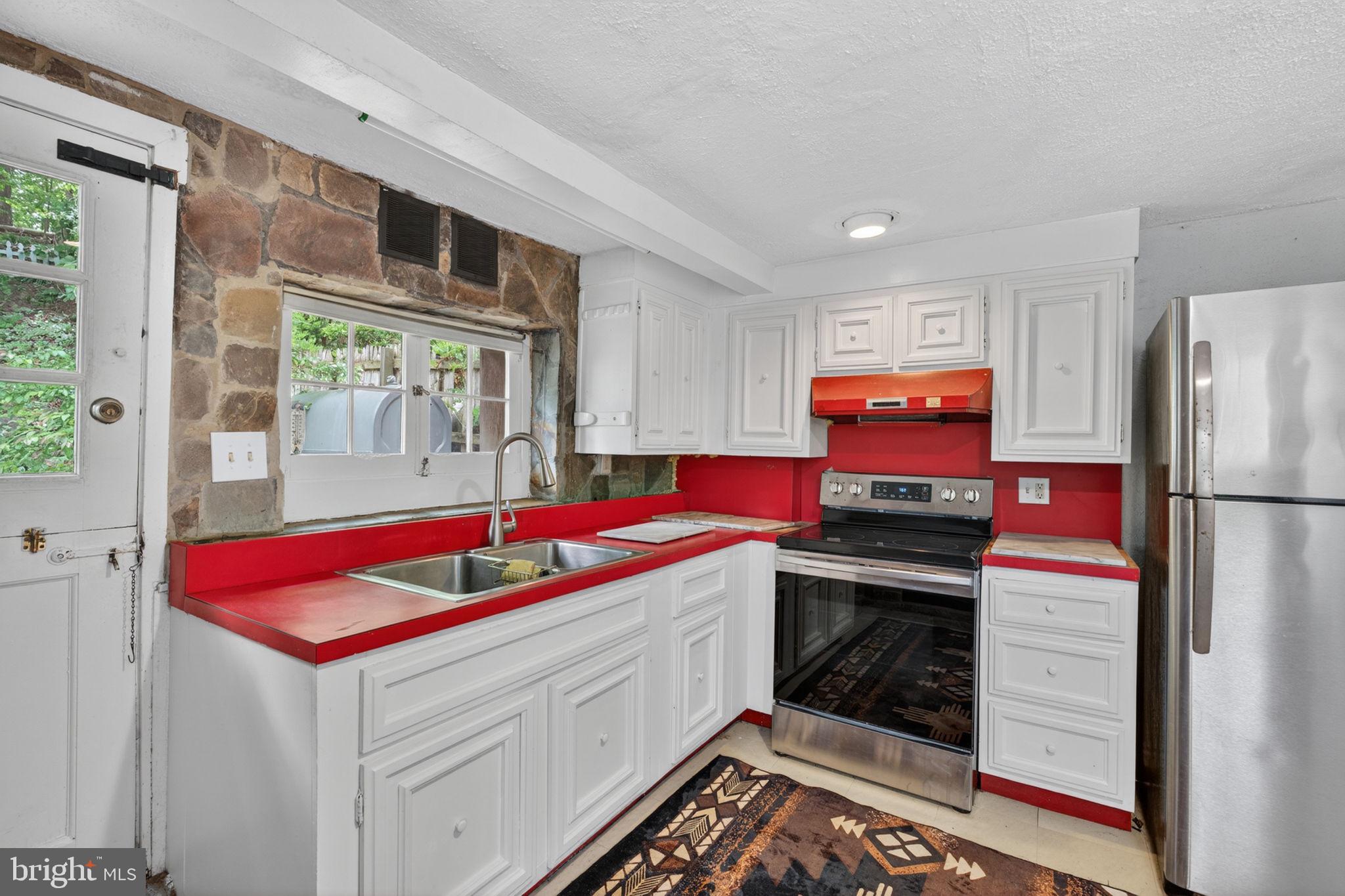 5019 Wetheredsville Road Baltimore, MD 21207 - Photo 10 of 50
