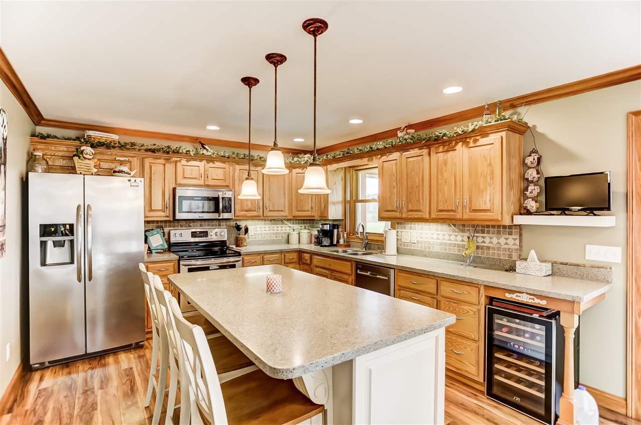 15633 Feighner Road Roanoke, IN 46783 - Photo 11 of 36