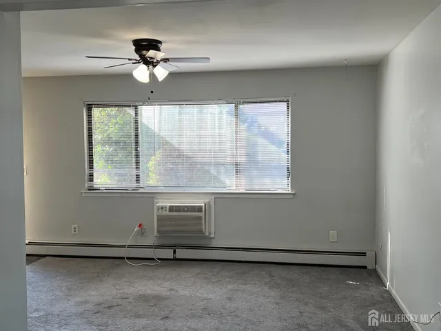 $1,800 | 419 Cricket Lane, Woodbridge, NJ 07095