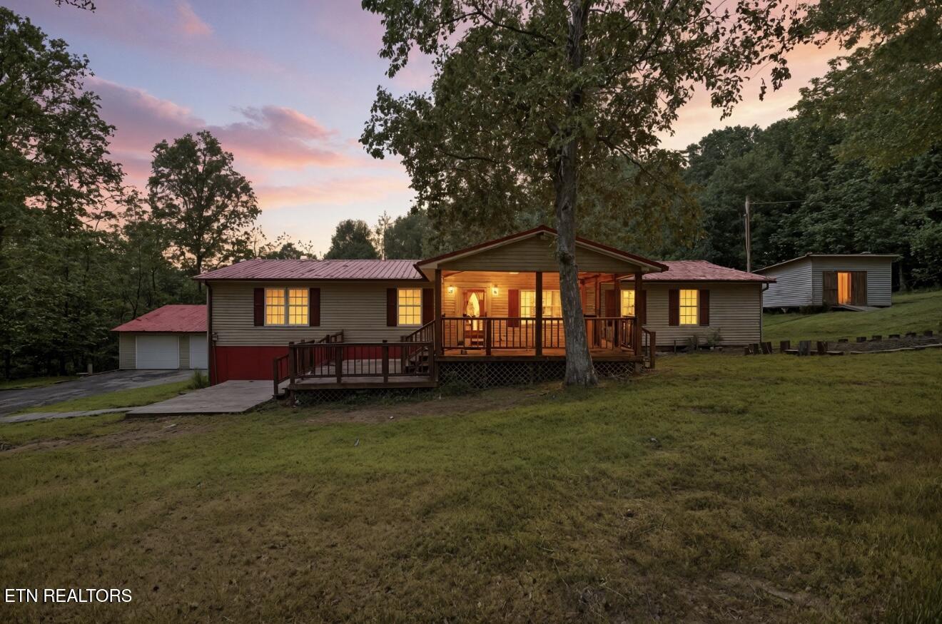 207 Chestnut Hill Road New Tazewell, TN 37825 - Photo 5 of 45 IMG_7631