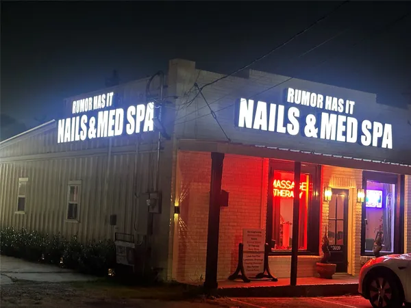 a view of a interior of the house