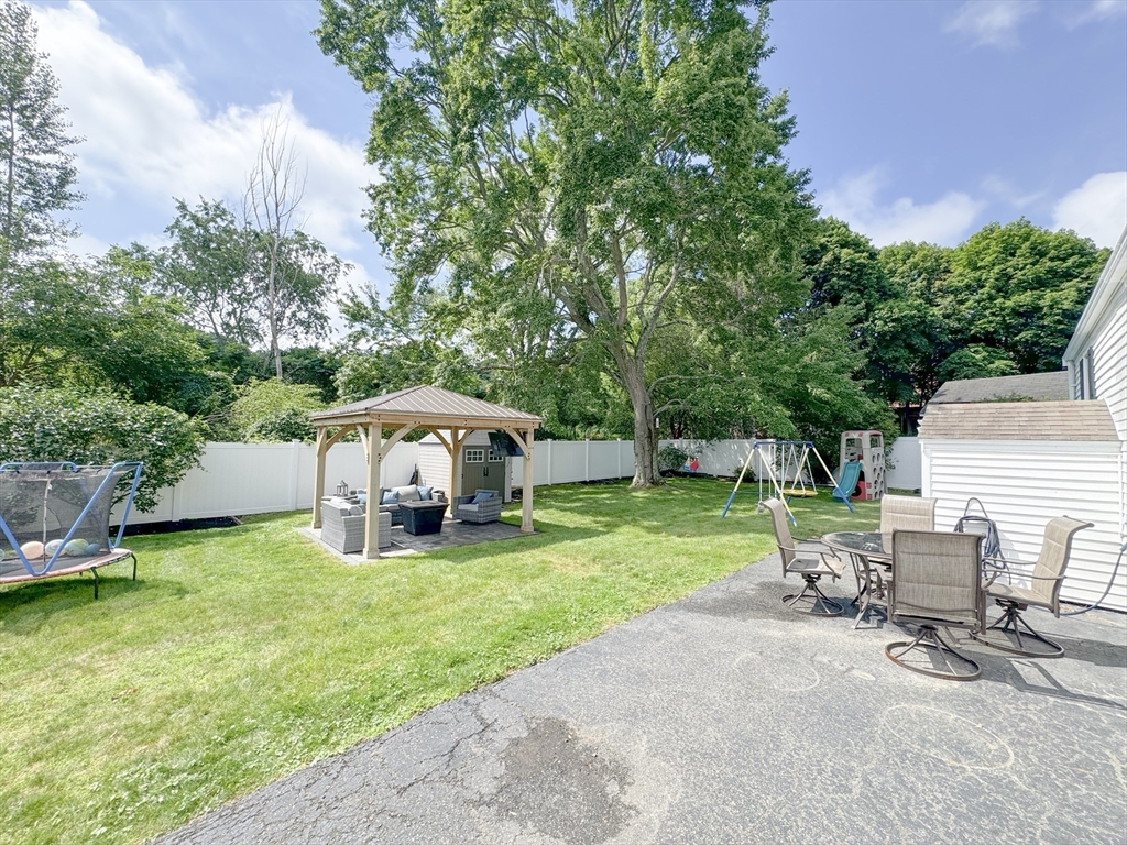 9 Reynolds Road Peabody, MA 01960 - Photo 35 of 40